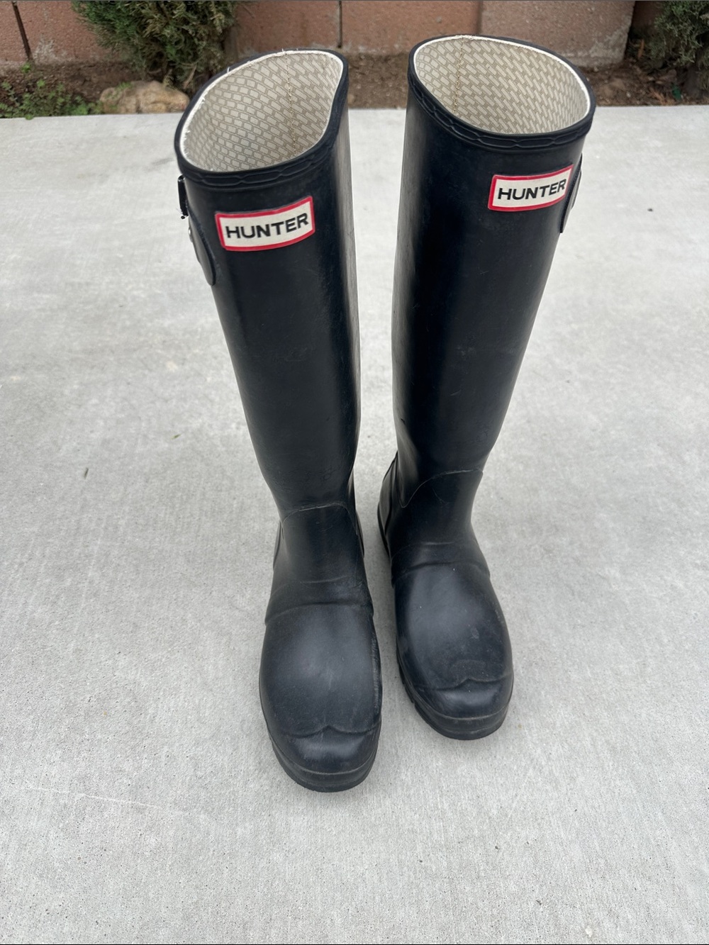 Hunter Black Tall Waterproof Rubber Boots